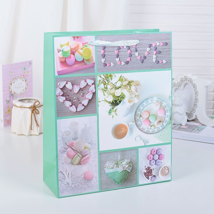 Пакет подарочный "Сладости", 26 х 10 х 32 см МИКС