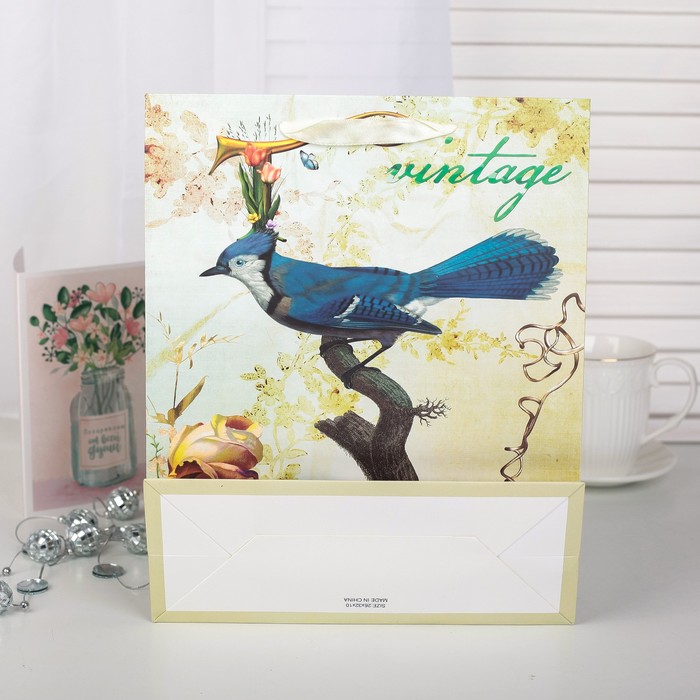 Пакет подарочный "Птичка", люкс, 26 х 10 х 32 см