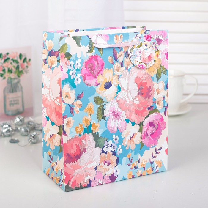 Пакет подарочный "Цветы", люкс, 26 х 10 х 32 см