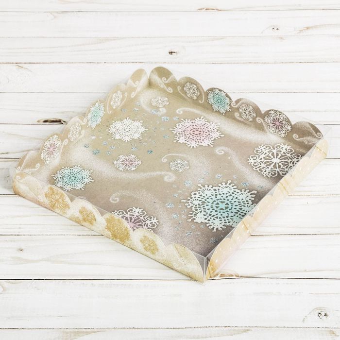 Коробка для кондитерских изделий с PVC крышкой «Чудеса», 21 х 21 х 3 см