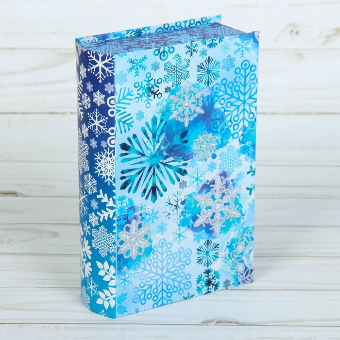 Коробка-книга подарочная "Снежинки", 11 х18 см