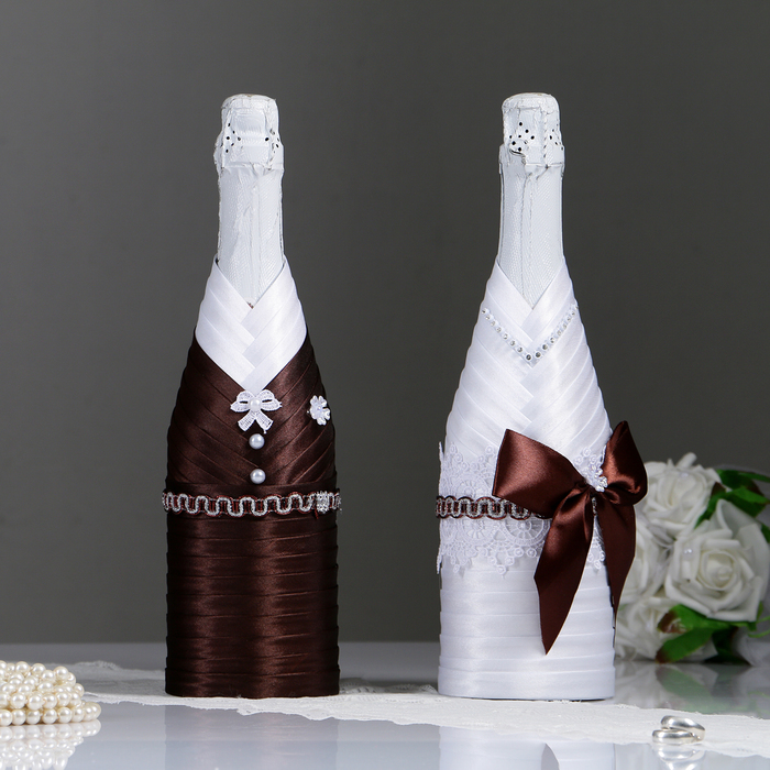 Украшение для шампанского шоколадно-белое