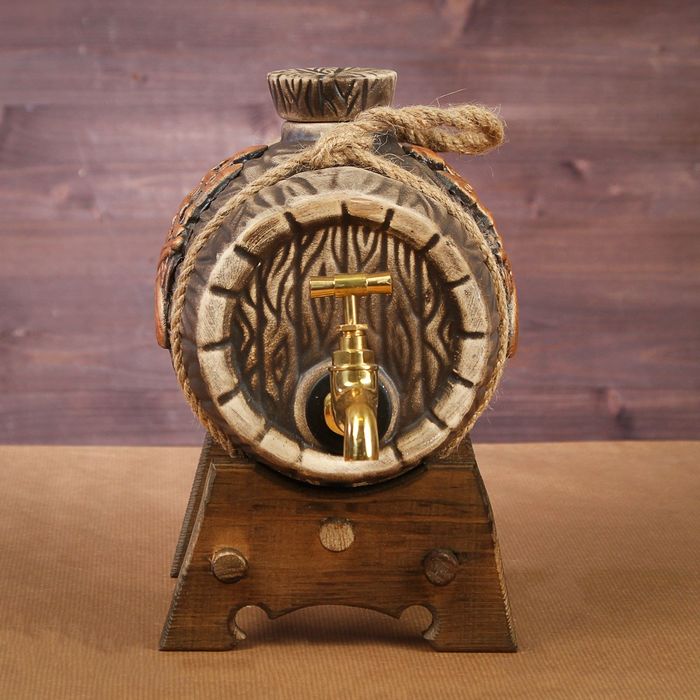 Бочка на деревянной подставке "Замок", латунный кран, 2,5 л