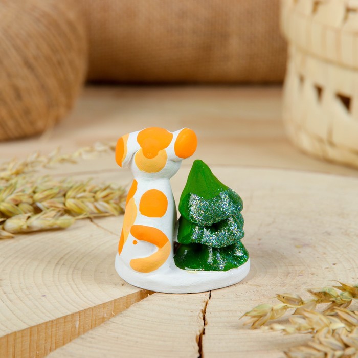 Сувенир ковровская глиняная игрушка «Собачка с ёлкой»