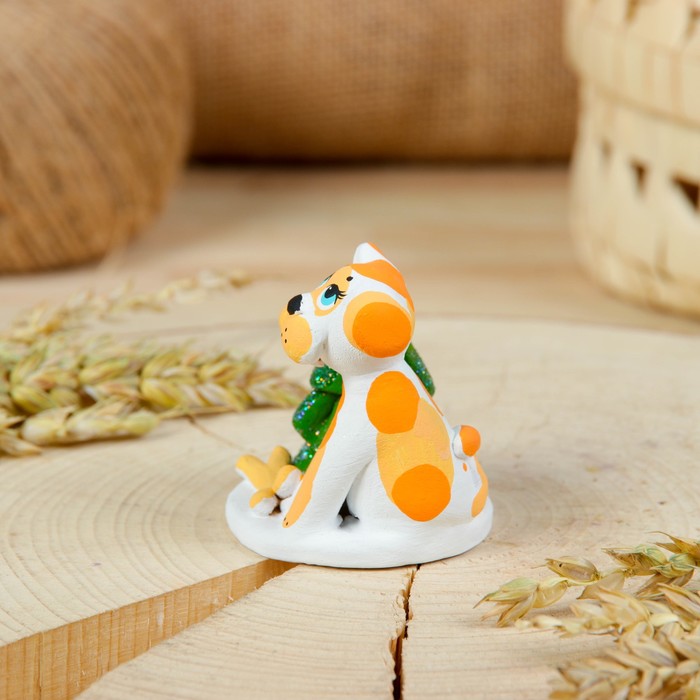 Сувенир ковровская глиняная игрушка «Собачка с ёлкой»