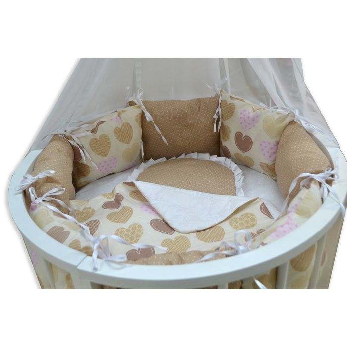 Комплект 22 предмета для круглой кроватки "Сердечки"