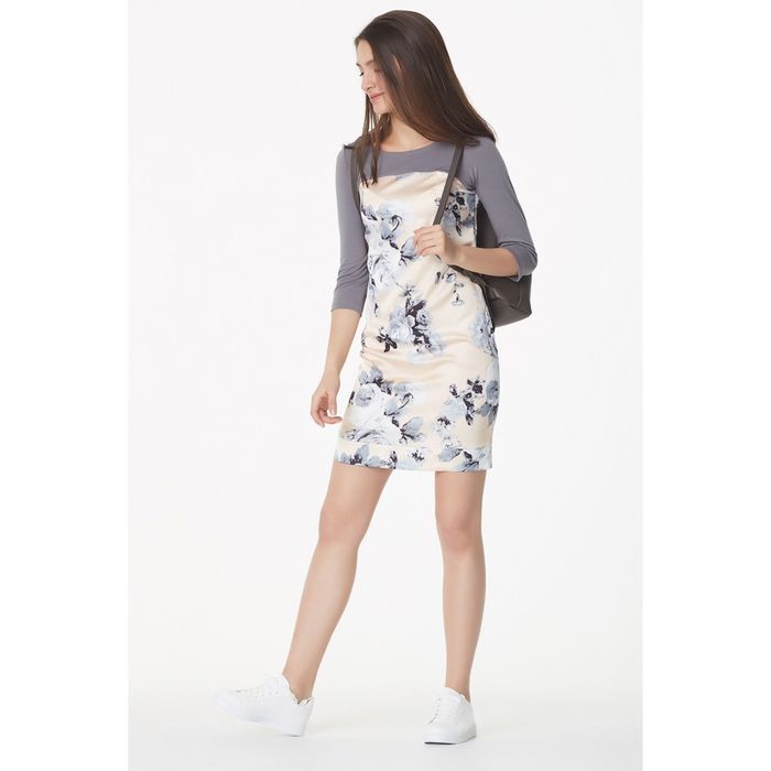 Платье женское, размер 46. цвет персиковый 117-13