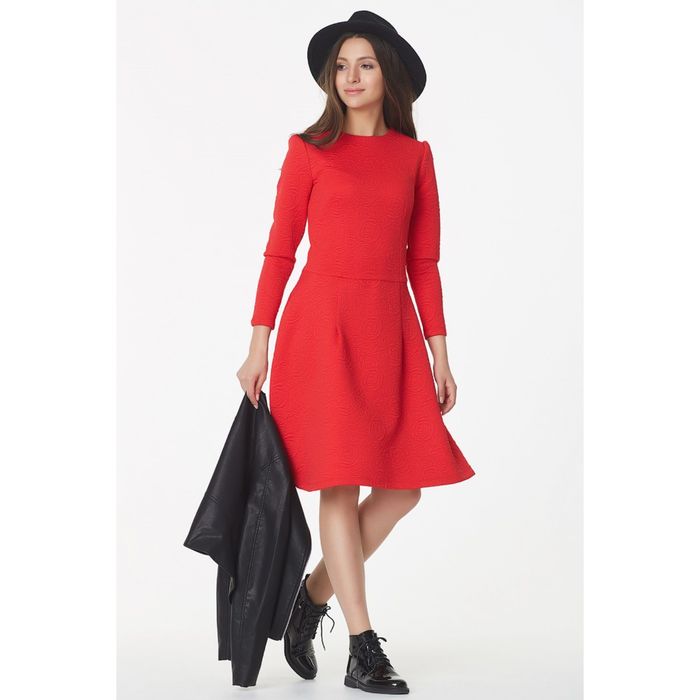 Платье женское, размер 48, цвет красный 132-03