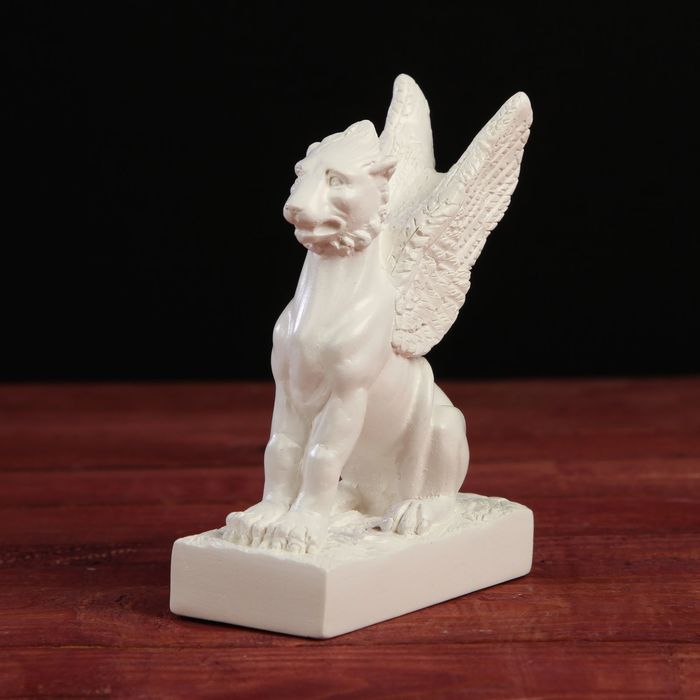 Статуэтка "Грифон" белый 10см