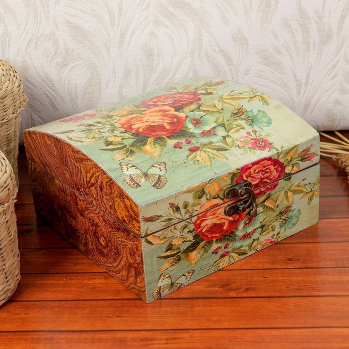 Шкатулка дерево лак "Комплимент" 17,5х17,5х7,5 см