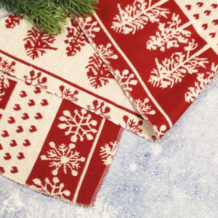 Теплый шарф в подарочной коробке "Любви и счастья в новом году!"