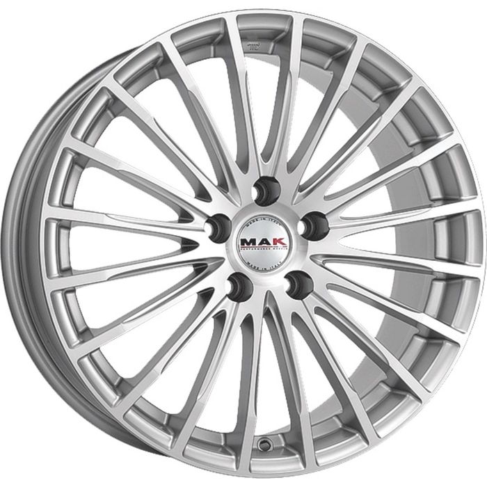 Диск MAK Fatale 8,0x18 5x114,3 ET40 d76 Silver (F8080FASI40FF)