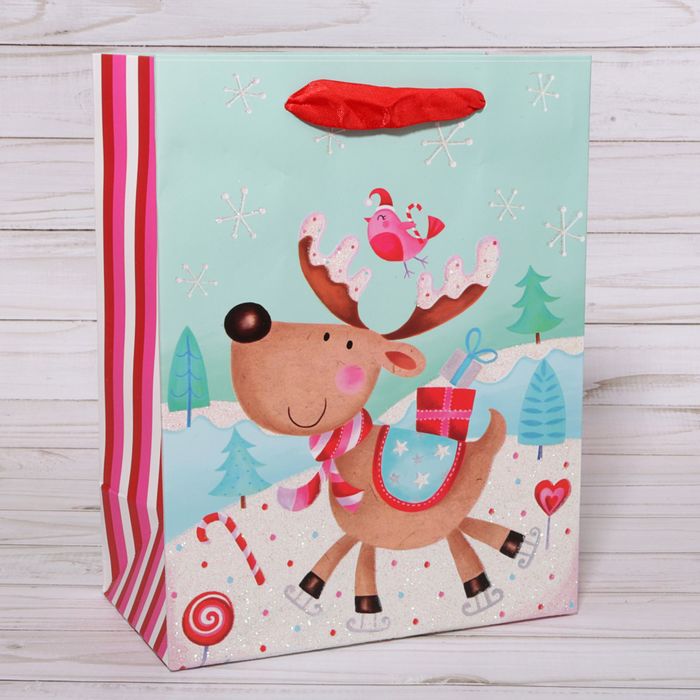 Пакет подарочный "Зимний лес", 23 х 10 х 18 см