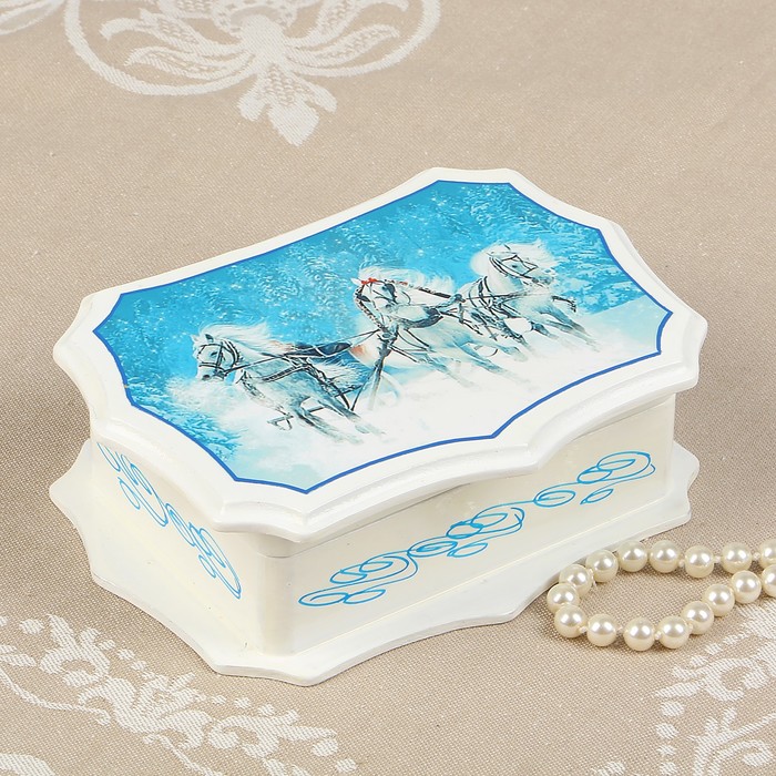 Шкатулка «Морозная тройка», белая, 11,5×16 см, лаковая миниатюра