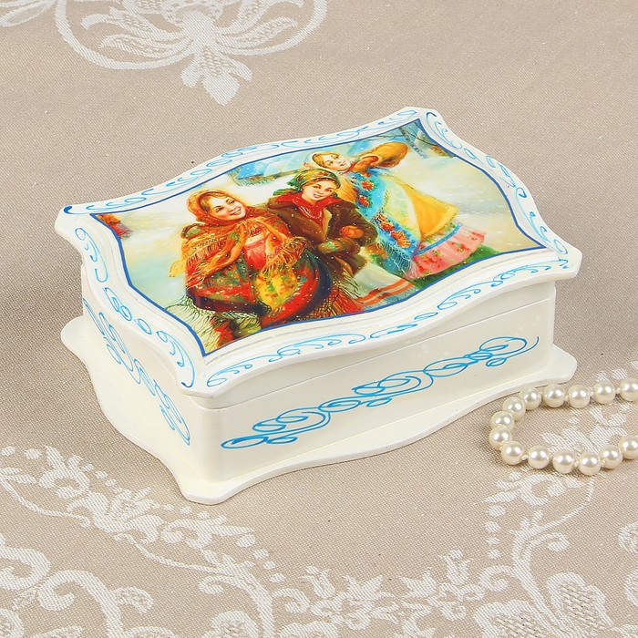 Шкатулка «Подруги на прогулке», белая, 12,5×16,5 см, лаковая миниатюра