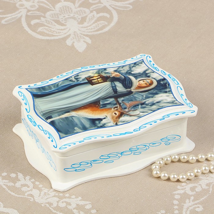 Шкатулка «Девушка с оленем», белая, 12,5х16,5 см, лаковая миниатюра