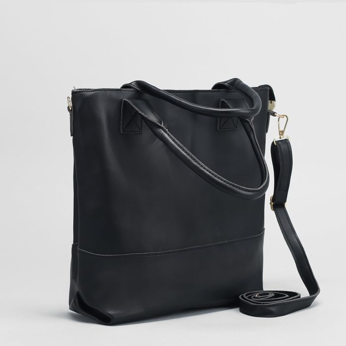 Сумка женская, 1 отдел с перегородкой, наружный карман, длинный ремень, цвет чёрный