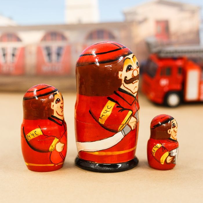 Матрёшка 3 кукольная "Пожарный"