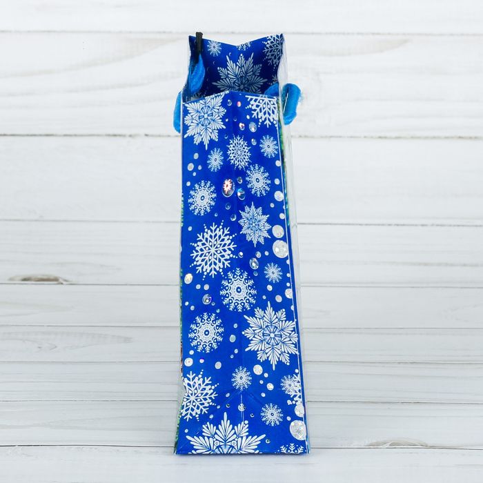 Пакет подарочный голография вертикальный «Новогодий лес», 11 x 14 × 5,5 см