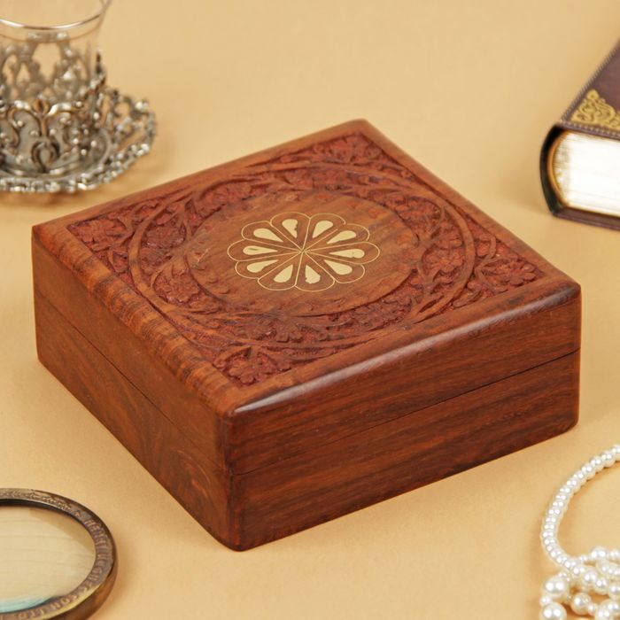 Шкатулка дерево резная "Капли" 15х15х6,5 см