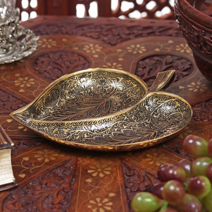 Икорница латунь "Листок" 2,5х13х17 см