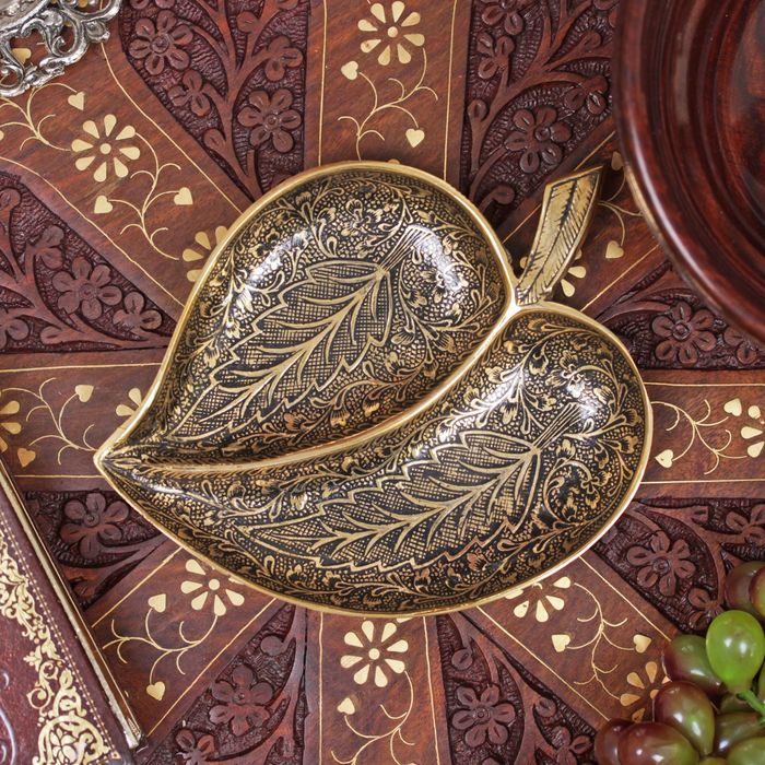 Икорница латунь "Листок" 2,5х13х17 см