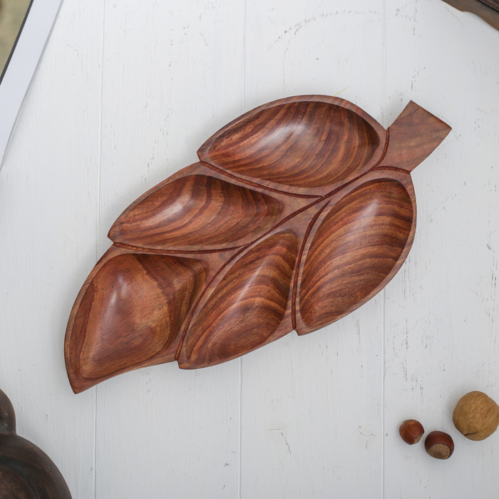 Менажница дерево "Лист" 2,3х32х17 см