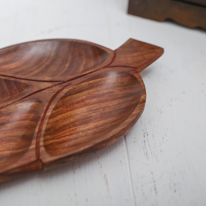 Менажница дерево "Лист" 2,3х32х17 см