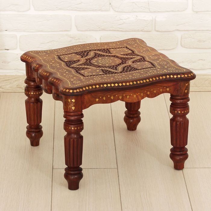 Стол дерево резной "Цветы" 35х42х42 см