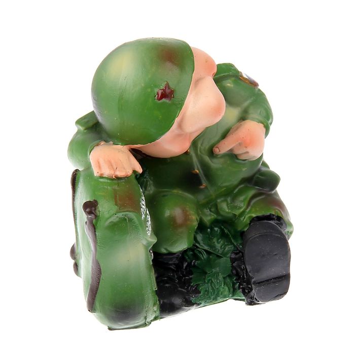 Сувенир "Солдат спит, служба идёт"