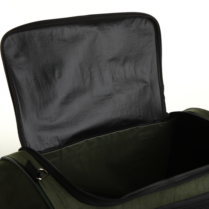 Сумка спортивная на молнии, 1 отдел, 3 наружных кармана, длинный ремень, цвет зелёный