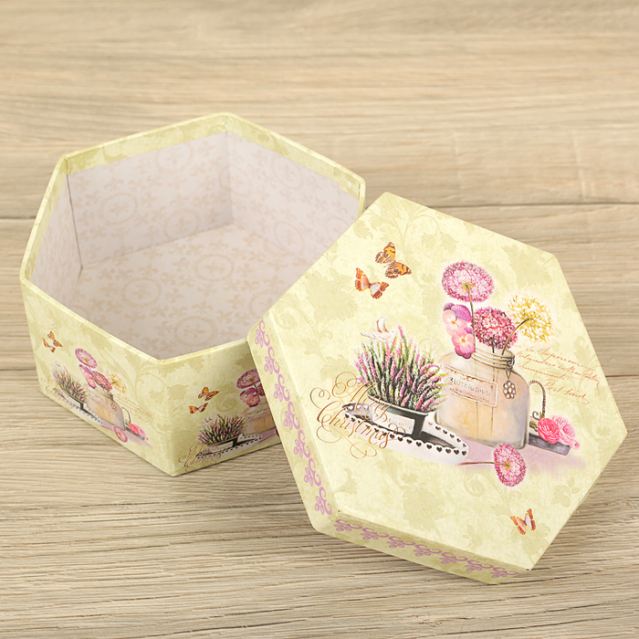 Набор коробок 3в1, 18,5 х 18,5 х 8 - 13,5 х 13,5 х 6,5 см