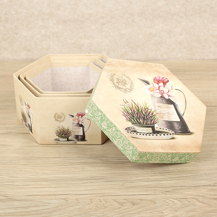 Набор коробок 3в1, 18,5 х 18,5 х 8 - 13,5 х 13,5 х 6,5 см