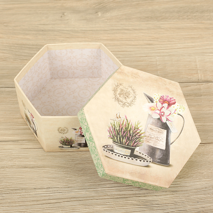 Набор коробок 3в1, 18,5 х 18,5 х 8 - 13,5 х 13,5 х 6,5 см