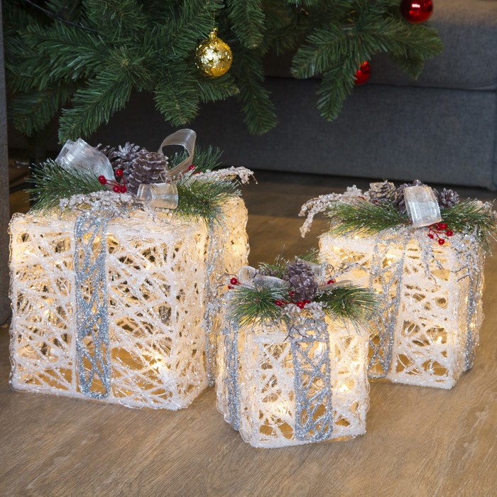 Фигура акрил. "Подарки" Кубы с шишками белые15х20х25 см,220, 60 ламп, ТЕПЛ. БЕЛ