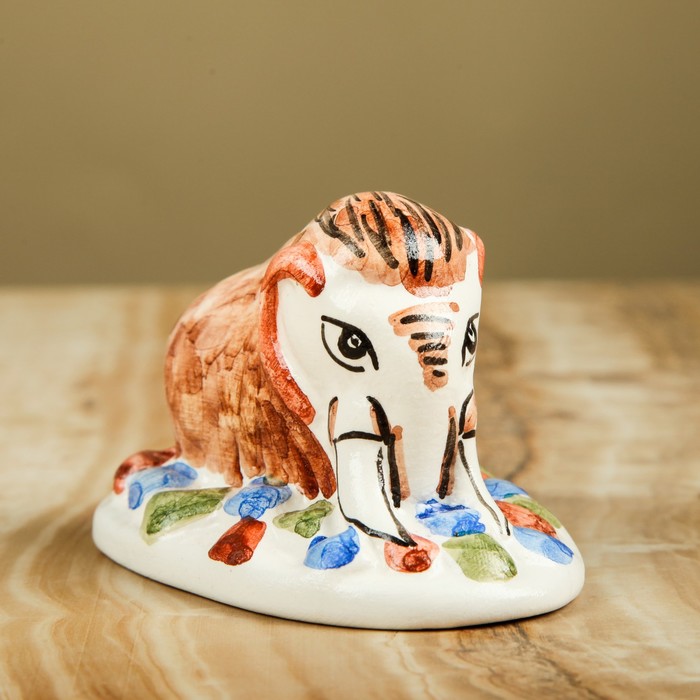 Фигурка "Мамонтенок на подставке" майолика МИКС 6см