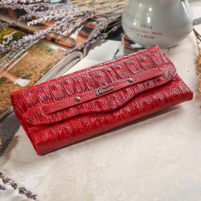 Кошелёк женский, 4 отдела, для монет, вкладыш для карт, наружный карман, цвет красный