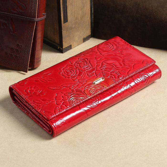 Кошелёк женский, 3 отдела, для монет, для карт, наружный карман, цвет красный