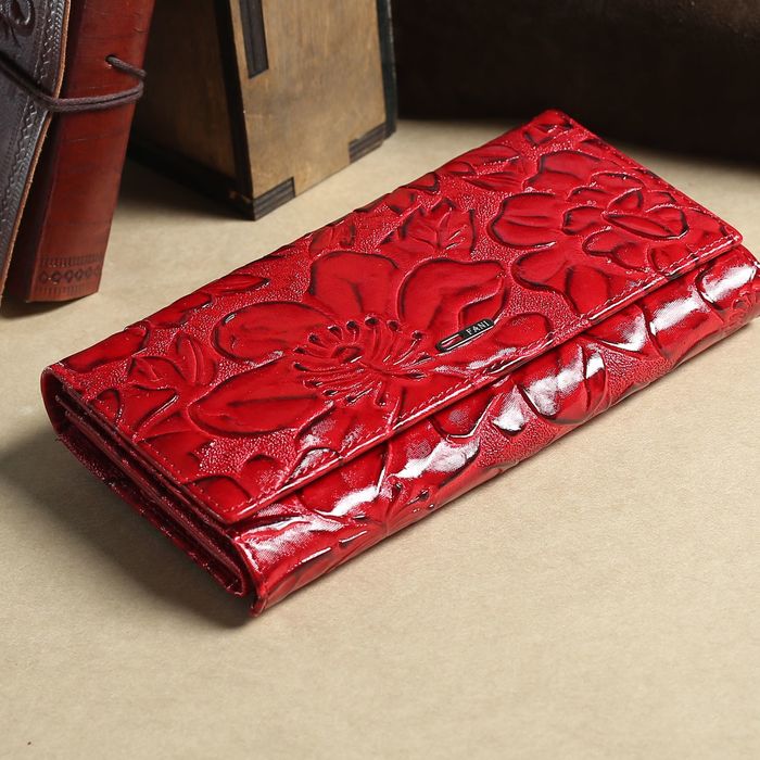 Кошелёк женский, 3 отдела, для монет, для карт, наружный карман, цвет красный