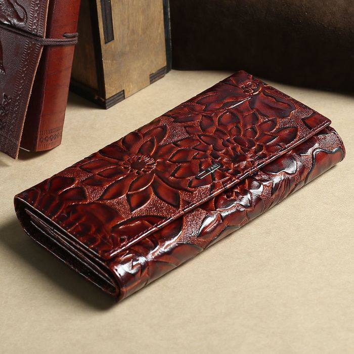 Кошелёк женский, 3 отдела, для монет, для карт, наружный карман, цвет коричневый