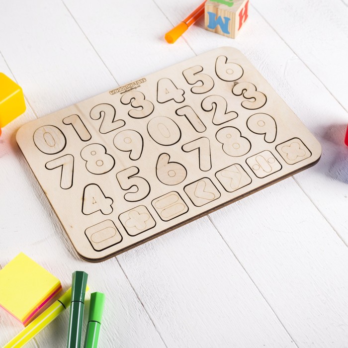 Рамка вкладыш "Изучаем цифры  и знаки" неокрашенная