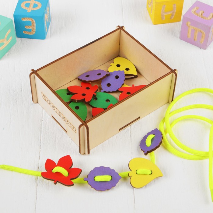 Шнуровка маленькая "Листья" 16 деталей