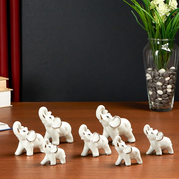 Сувенир керамика "Семейство слонов" набор 7 шт белые с золотом 16,5х24,5х5 см