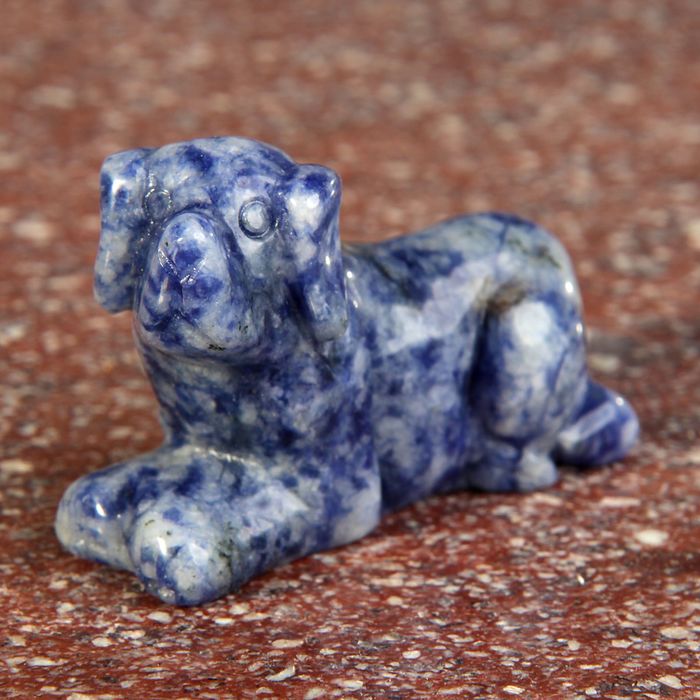 Фигурка Собака 4,5х2,9см/50г, содалит