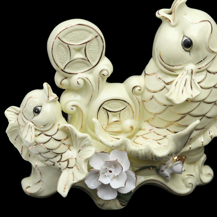 Нэцкэ керамика "Карпы с монетами" 23х25,5х11,5 см