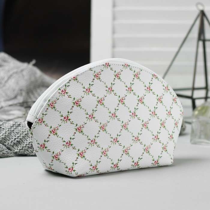 Косметичка простая на молнии, 1 отдел, цвет белый/разноцветный