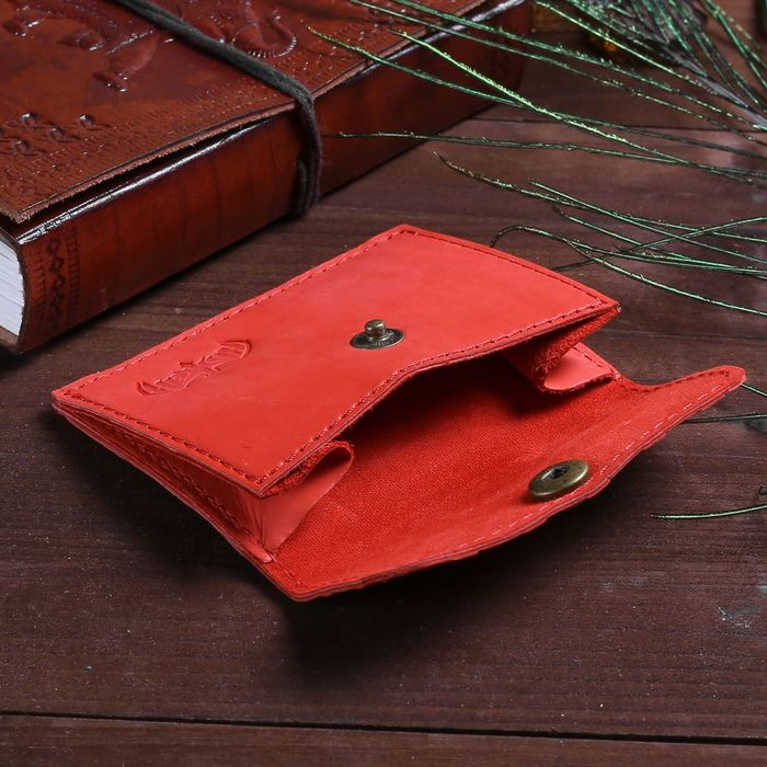 Футляр для монет на клапане, 1 отдел, наружный карман, цвет красный