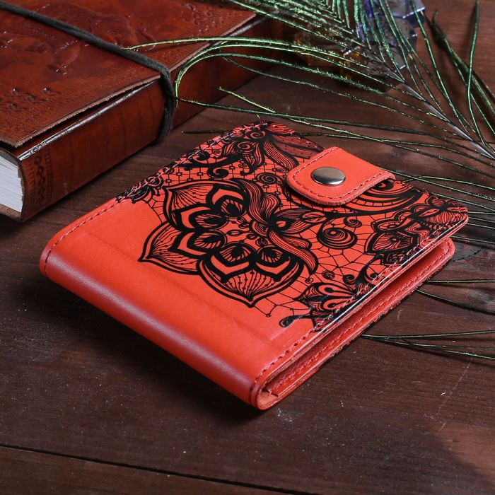 Кошелёк женский на кнопке, 1 отдел, для карт, монет, цвет чёрный/красный