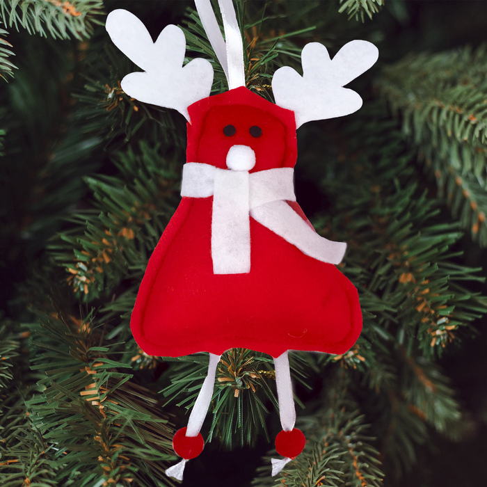 Набор для создания подвесной елочной игрушки из фетра "Новогодний олень"