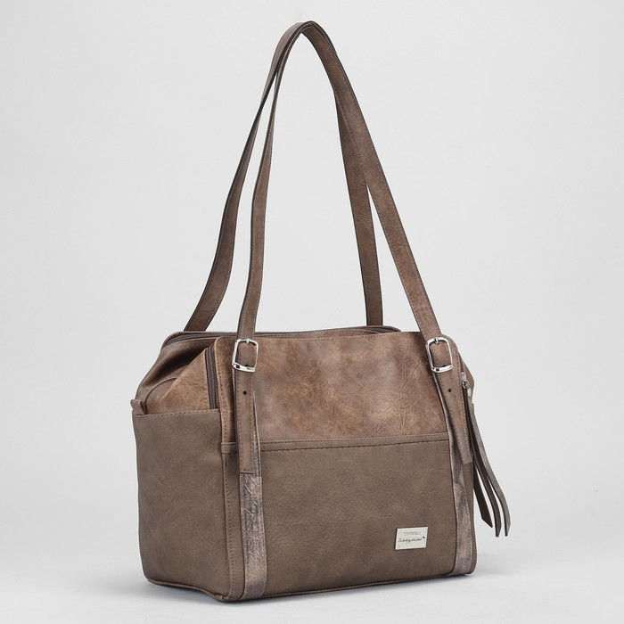 Сумка женская, 3 отдела на молниях, наружный карман, цвет коричневый